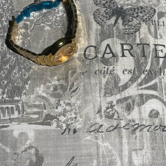 Gold Watch - Picture 6 of 9